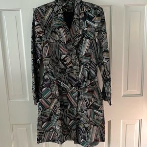 NWOT Luxury Multi-Color Fully Lined Trench Coat With Belt. Size (M).